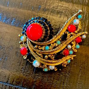 Karu Arke Vintage Brooch